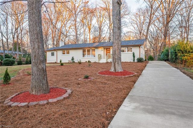 731 Quarterstaff Road, Winston-salem, NC 27104