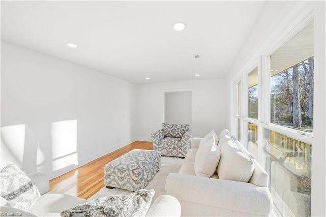 731 Quarterstaff Road, Winston-salem, NC 27104