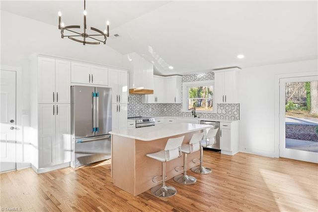 731 Quarterstaff Road, Winston-salem, NC 27104