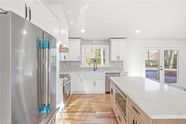 731 Quarterstaff Road, Winston-salem, NC 27104