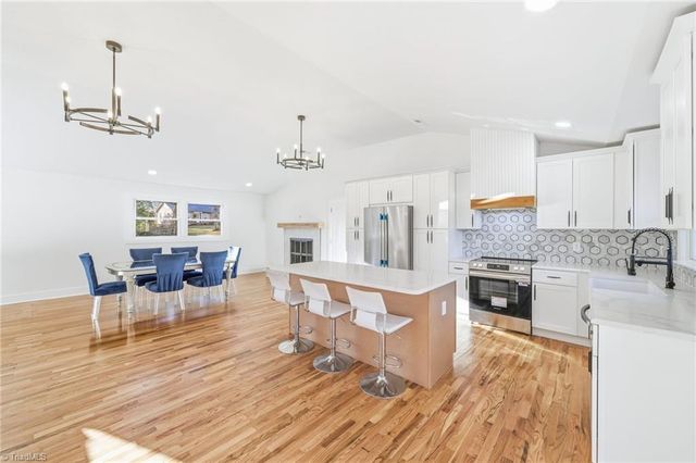 731 Quarterstaff Road, Winston-salem, NC 27104