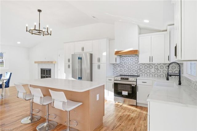 731 Quarterstaff Road, Winston-salem, NC 27104