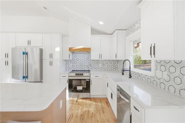 731 Quarterstaff Road, Winston-salem, NC 27104