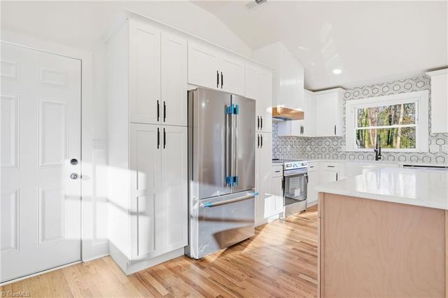 731 Quarterstaff Road, Winston-salem, NC 27104