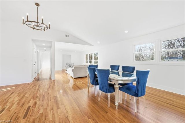 731 Quarterstaff Road, Winston-salem, NC 27104