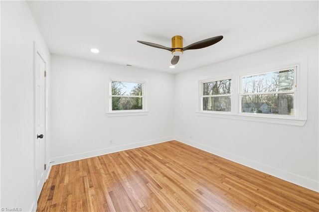 731 Quarterstaff Road, Winston-salem, NC 27104