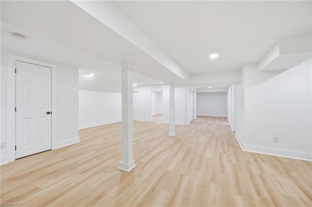 731 Quarterstaff Road, Winston-salem, NC 27104