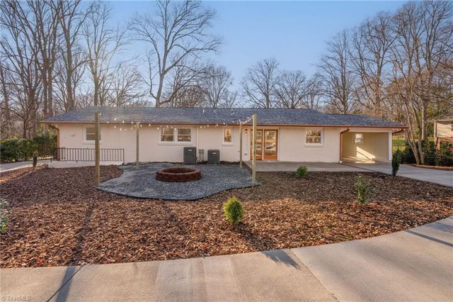 731 Quarterstaff Road, Winston-salem, NC 27104