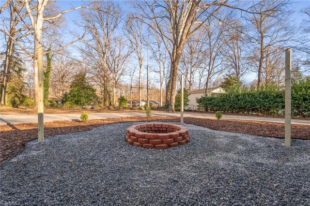 731 Quarterstaff Road, Winston-salem, NC 27104