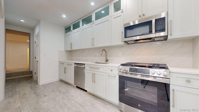 85-40 68th Avenue, Rego Park, NY 11374
