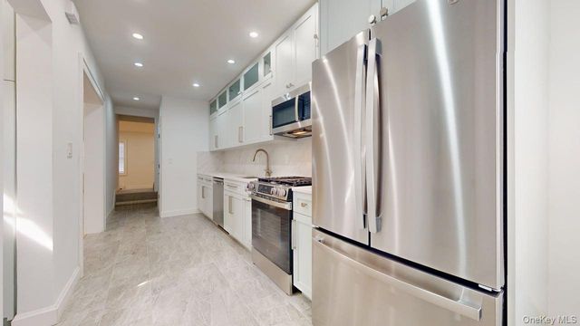 85-40 68th Avenue, Rego Park, NY 11374