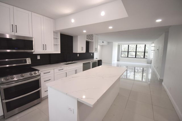 2768 S Carambola Circle S 302, Coconut Creek, FL 33066