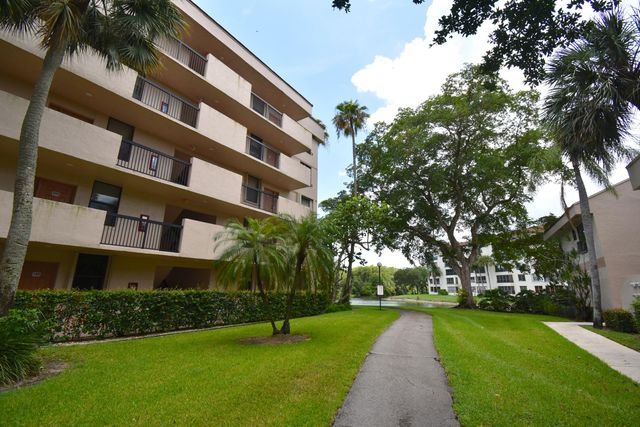 2768 S Carambola Circle S 302, Coconut Creek, FL 33066
