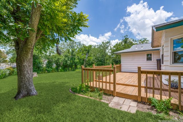 3323 Old Frg, San Antonio, TX 78230
