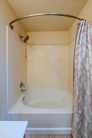 2435 Pelizzano Drive SE, Rio Rancho, NM 87124