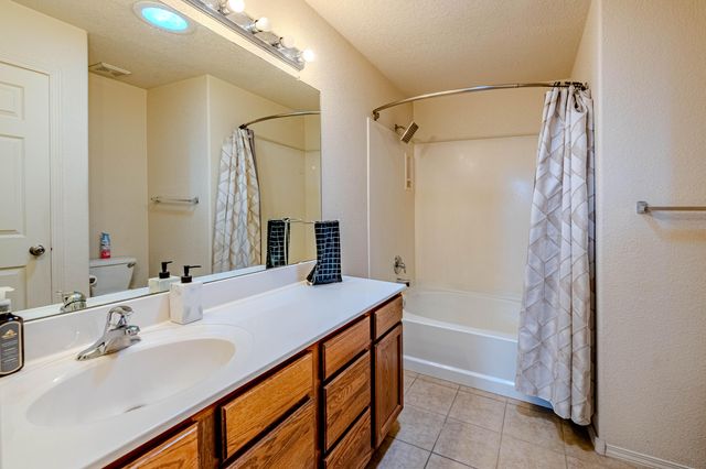 2435 Pelizzano Drive SE, Rio Rancho, NM 87124