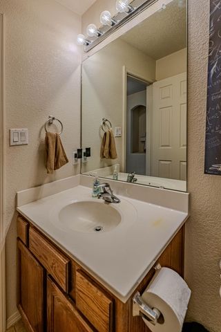 2435 Pelizzano Drive SE, Rio Rancho, NM 87124