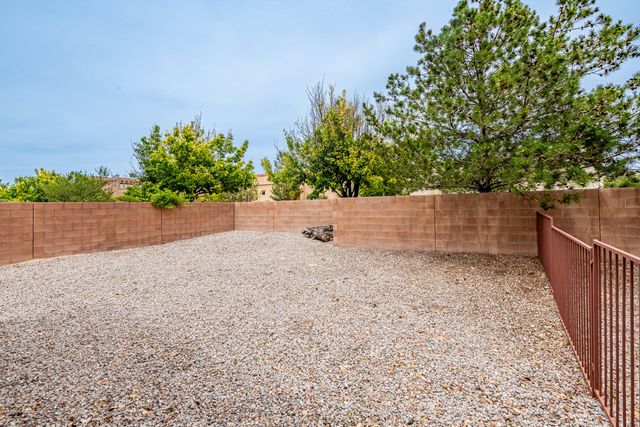 2435 Pelizzano Drive SE, Rio Rancho, NM 87124