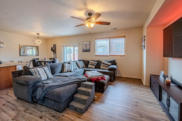 2435 Pelizzano Drive SE, Rio Rancho, NM 87124