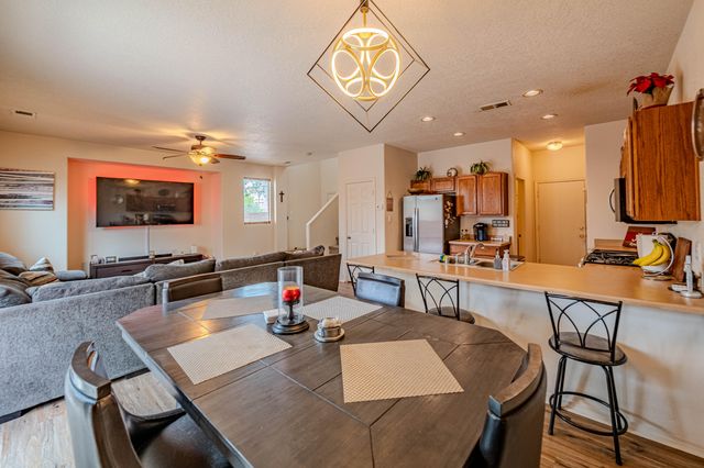 2435 Pelizzano Drive SE, Rio Rancho, NM 87124