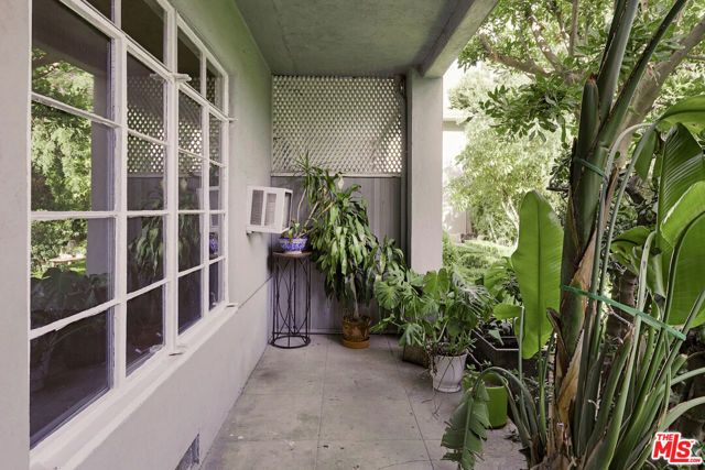 1323 N OLIVE Drive 31C, West Hollywood, CA 90069