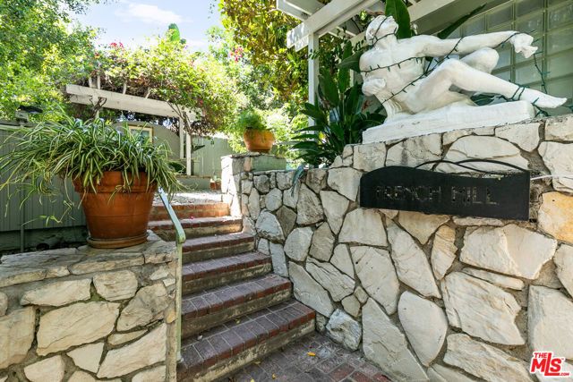 1323 N OLIVE Drive 31C, West Hollywood, CA 90069
