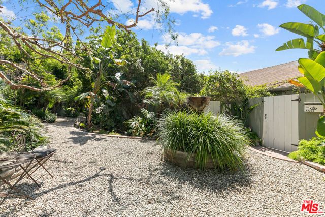 1323 N OLIVE Drive 31C, West Hollywood, CA 90069