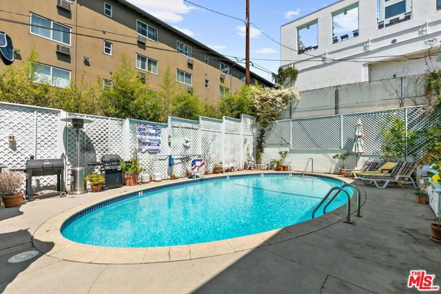 1323 N OLIVE Drive 31C, West Hollywood, CA 90069