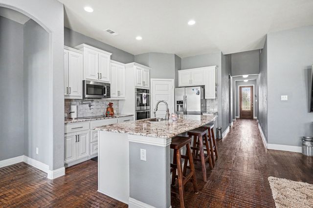 718 Cactus Creek Court, Godley, TX 76044
