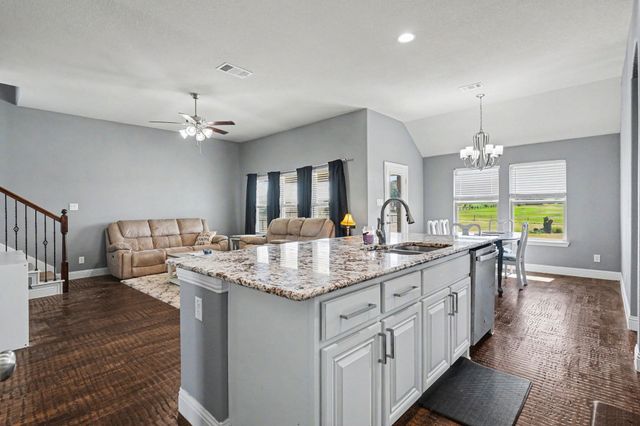 718 Cactus Creek Court, Godley, TX 76044