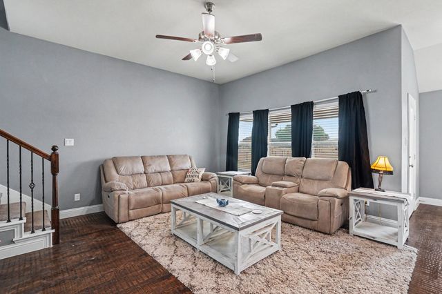 718 Cactus Creek Court, Godley, TX 76044