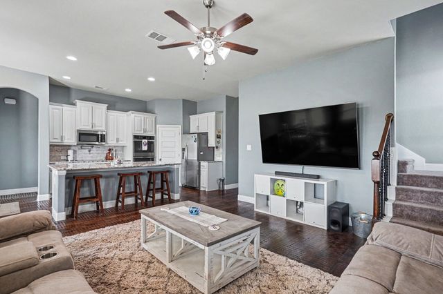 718 Cactus Creek Court, Godley, TX 76044