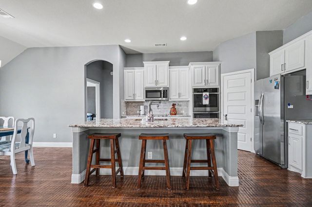 718 Cactus Creek Court, Godley, TX 76044