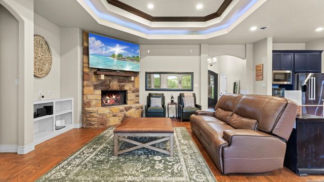 1909 Hunters Cove, New Braunfels, TX 78132
