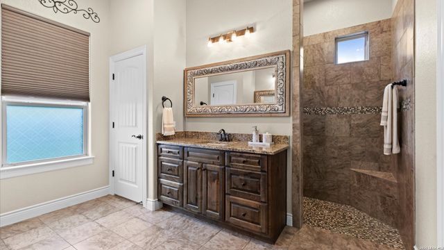 1909 Hunters Cove, New Braunfels, TX 78132