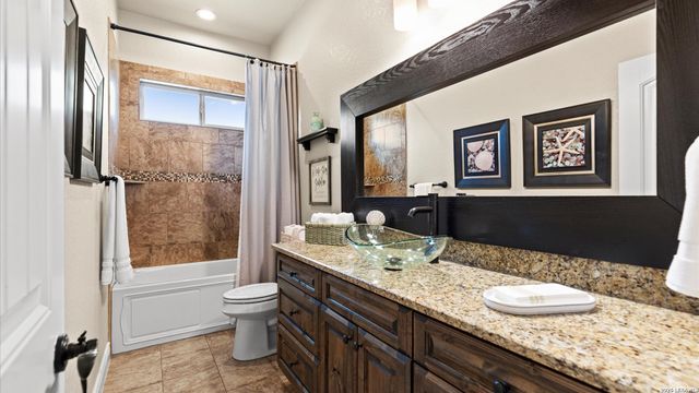 1909 Hunters Cove, New Braunfels, TX 78132