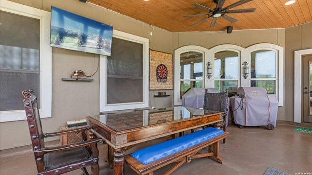 1909 Hunters Cove, New Braunfels, TX 78132