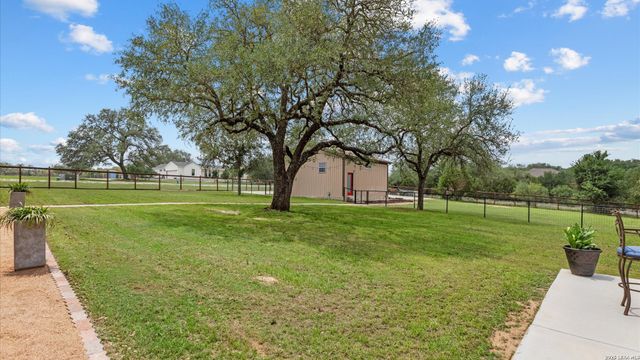 1909 Hunters Cove, New Braunfels, TX 78132