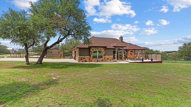 1909 Hunters Cove, New Braunfels, TX 78132