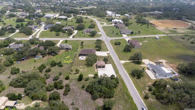 1909 Hunters Cove, New Braunfels, TX 78132