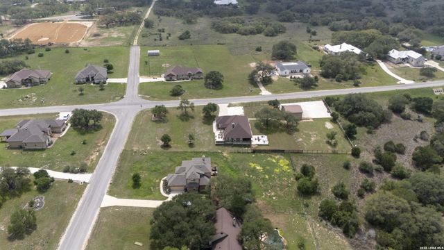 1909 Hunters Cove, New Braunfels, TX 78132
