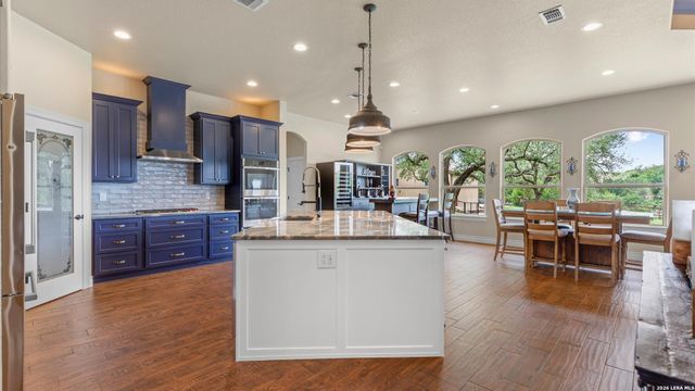 1909 Hunters Cove, New Braunfels, TX 78132