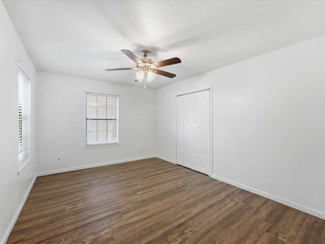 308 Oakwood Street, Chico, TX 76431