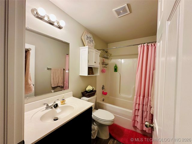 5864 E 146th Street S, Bixby, OK 74008