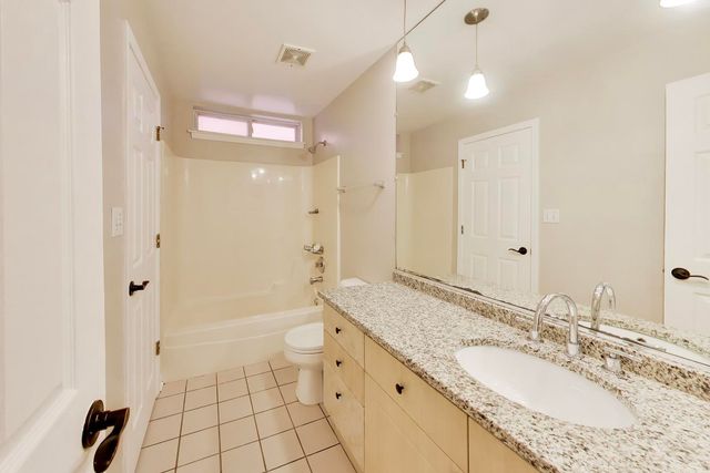 1453 N Larrabee Street A, Chicago, IL 60610