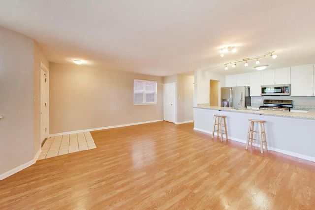 1453 N Larrabee Street A, Chicago, IL 60610