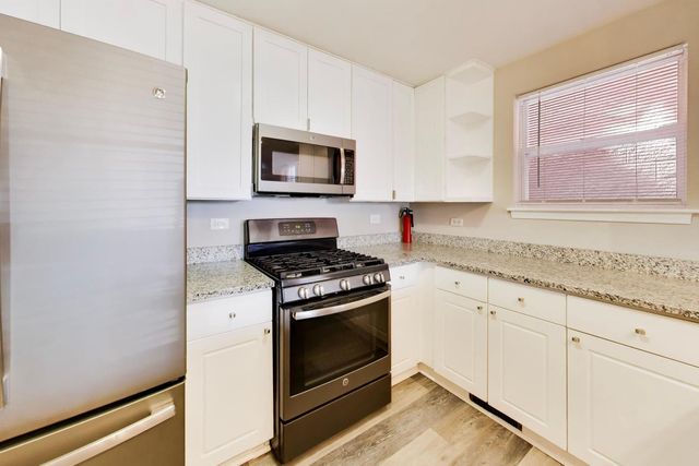 1453 N Larrabee Street A, Chicago, IL 60610