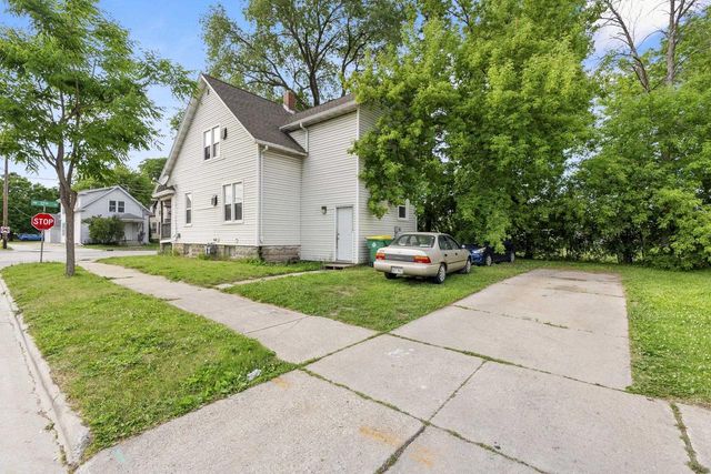 521 12TH AVENUE, Green Bay, WI 54303