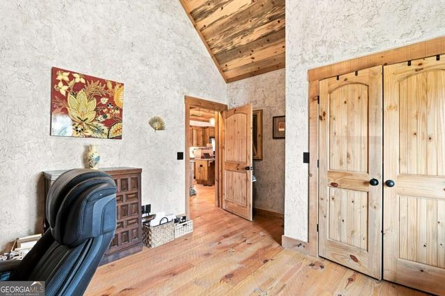 450 Jakes Landing Way, Ellijay, GA 30540