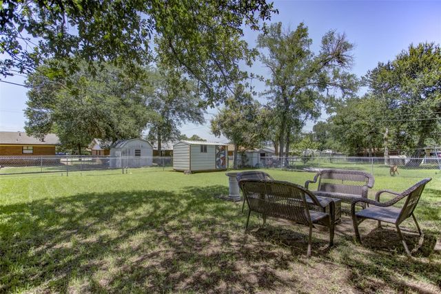 604 26th Avenue, Mineral Wells, TX 76067